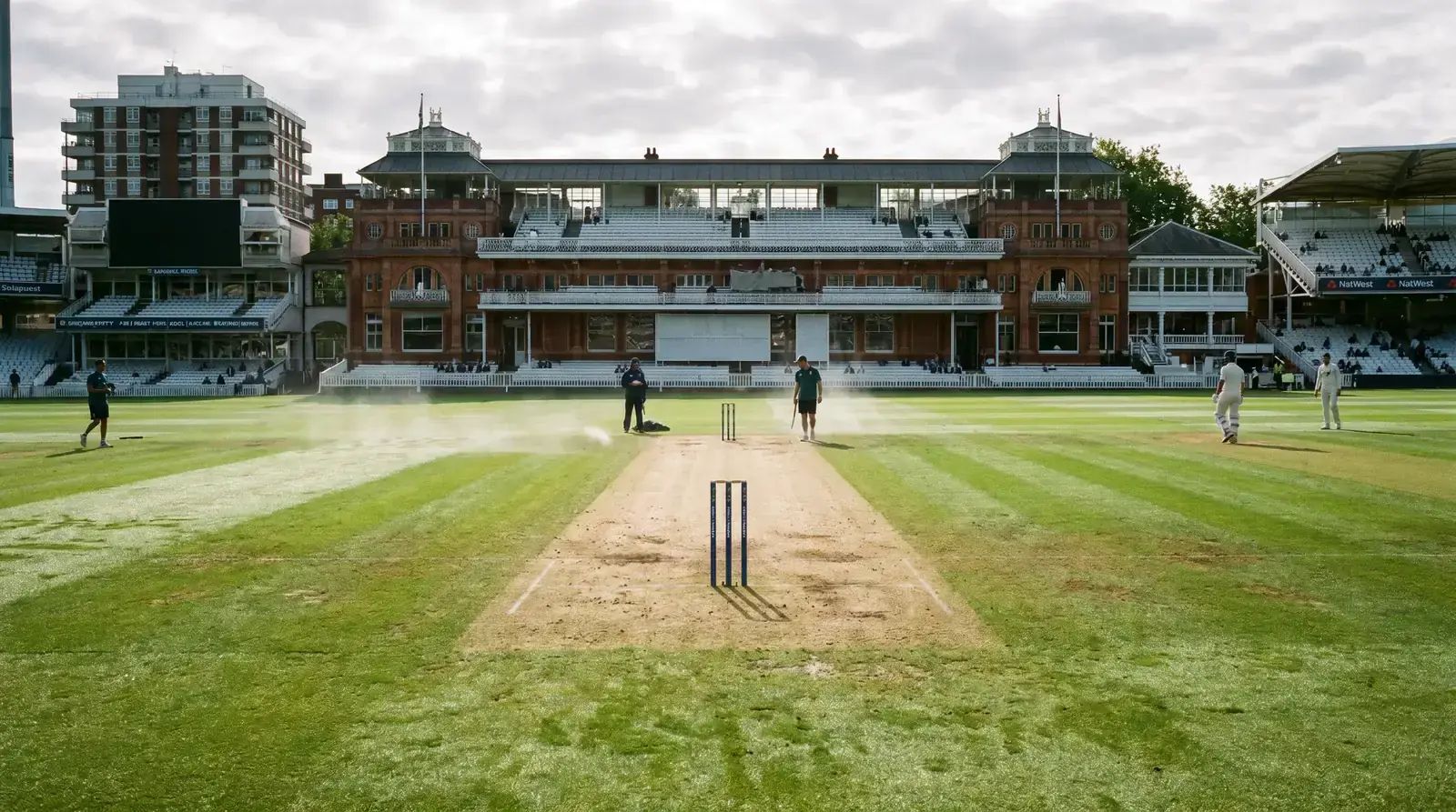 English cricket ground pitch conditions for Ashes venue analysis